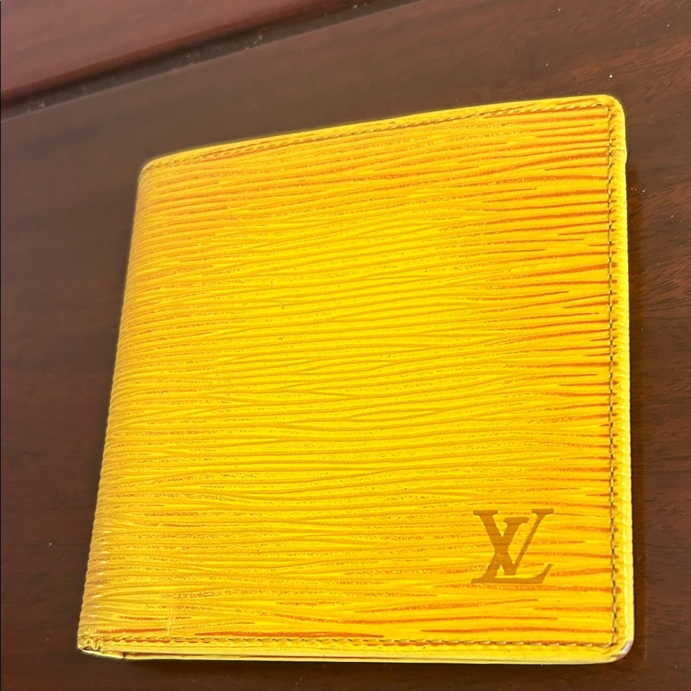 Louis Vuitton Yellow Epi Leather Compact Wallet - Picture 2 of 8
